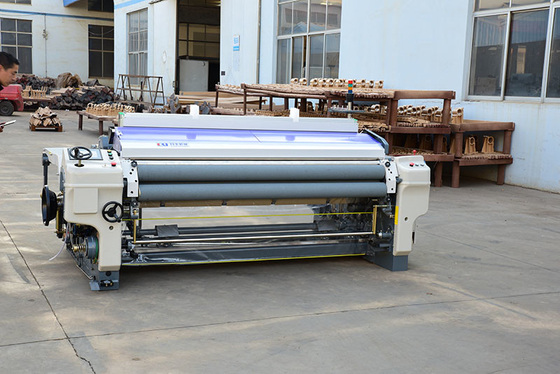 2 Nozzle Sulzer Water Jet Looms Double Pump 1000 RPM Mesin Tenun Tekstil