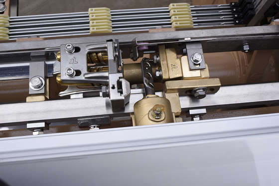 Single Nozzle Air Jet Looms Mesin Tenun Shuttleless Kecepatan Tinggi 3.8kw