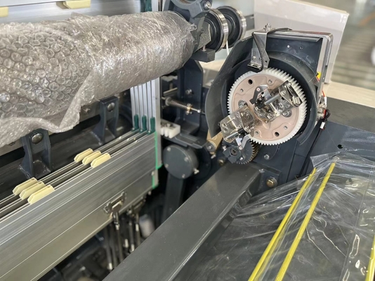 Mesin Tenun Kain Pompa Tunggal 190cm 1200 RPM Water Jet Weaving Machine