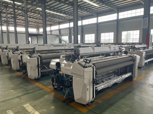 Mesin Tenun Plain Shedding Water Jet Loom Dengan Jacquard / Cam / Dobby